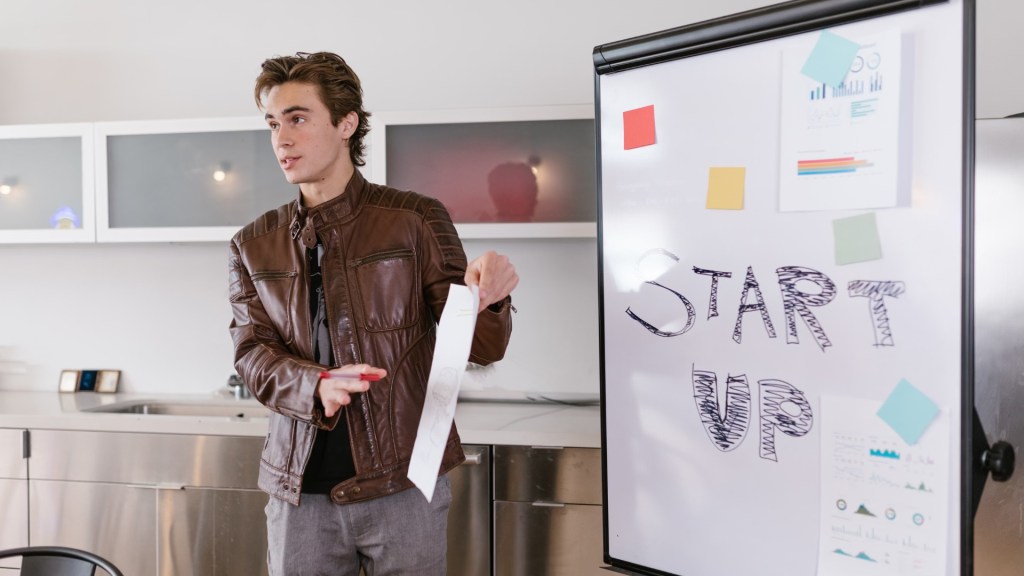 วีซ่าสำหรับนักลงทุน
Thailand SMART Visa
วีซ่าสมาร์ทคืออะไร
SMART Visa Categories
วีซ่าสำหรับผู้เชี่ยวชาญ
ยื่น SMART Visa ไทย
Benefits of Thailand SMART Visa
วีซ่าสมาร์ทสำหรับธุรกิจ